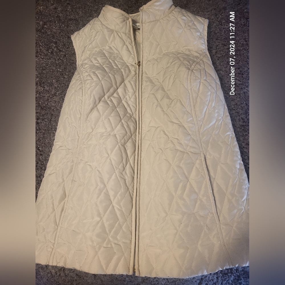 Womens quilted puffer vest